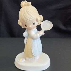 Vintage Precious Moments figurine "Eggs Over Easy"
